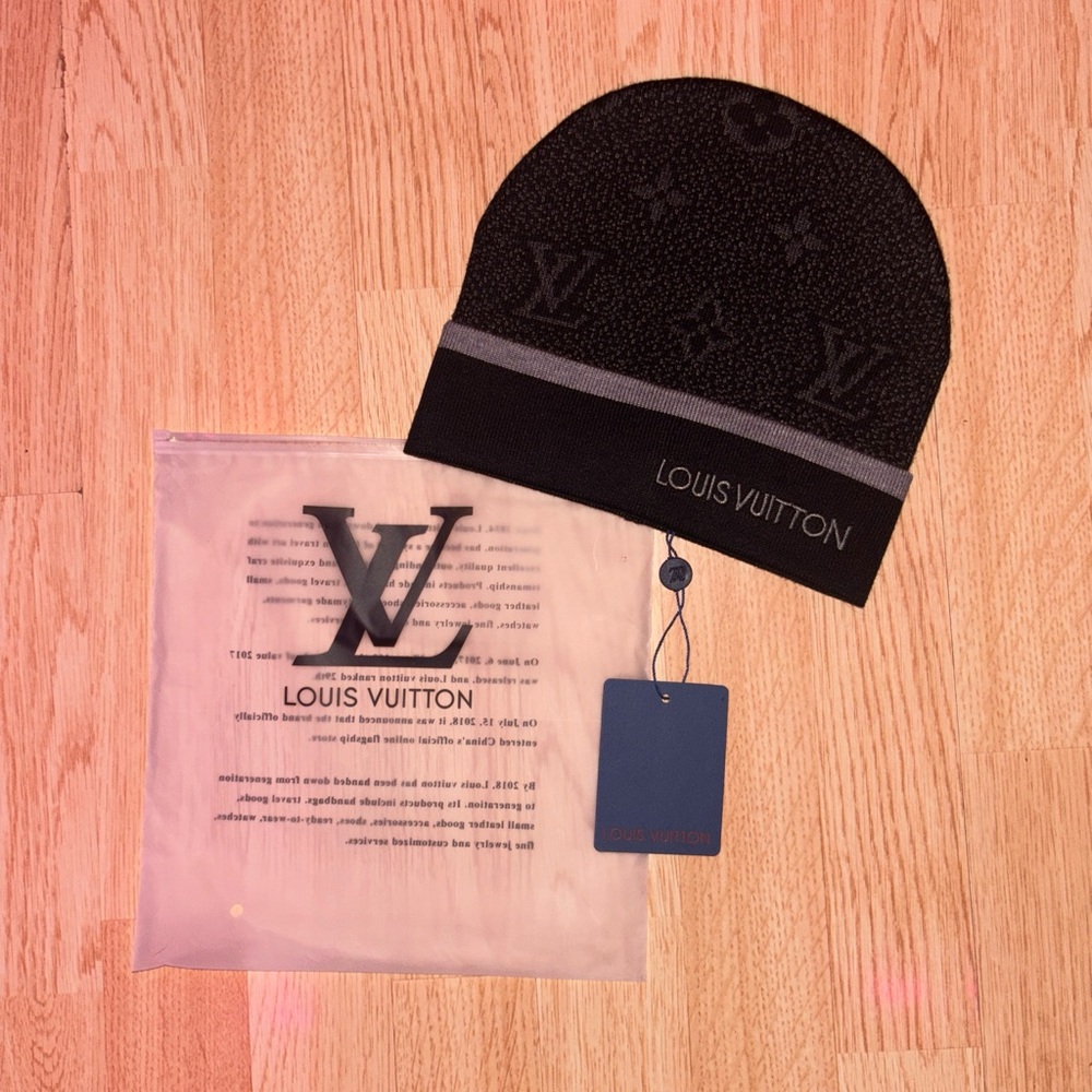 Louis Vuitton Monogram Black and Gray Beanie